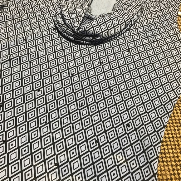 Express Top - Picture 4 of 4